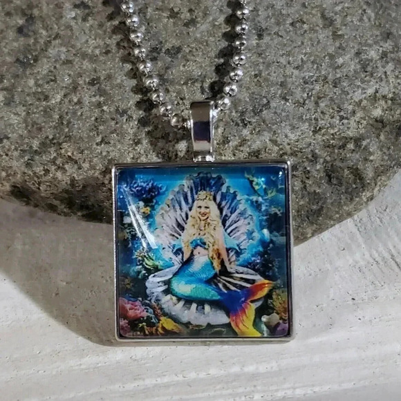 Handcrafted Mermaid in Her Oyster Shell Square Glass Cabochon Pendant  Necklace - Picture 3 of 4